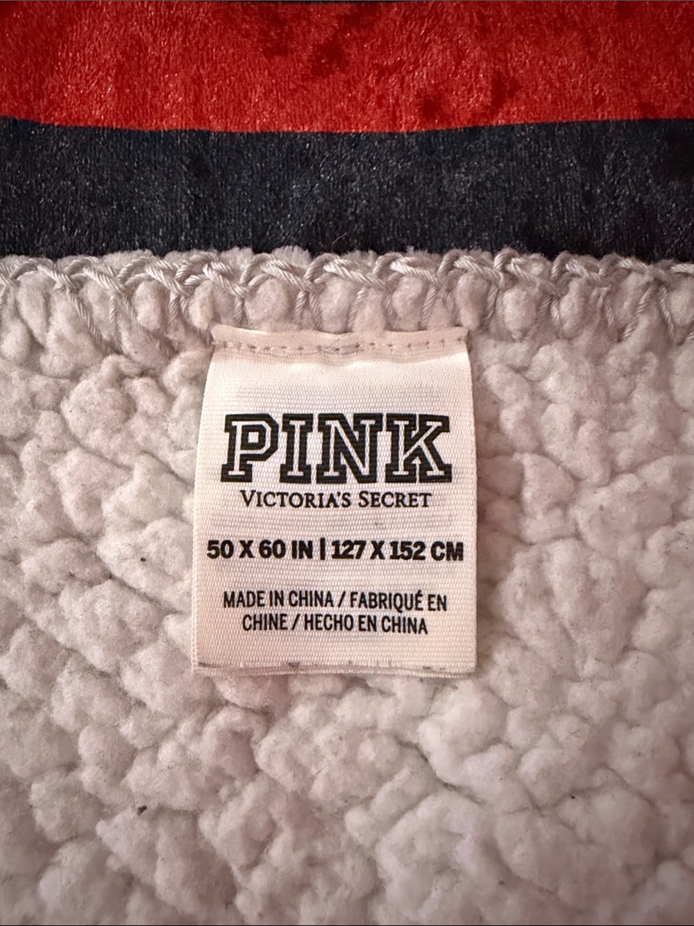 PINK Victoria's Secret Gray & White P Logo Plush Throw Blanket - Picture 3 of 4